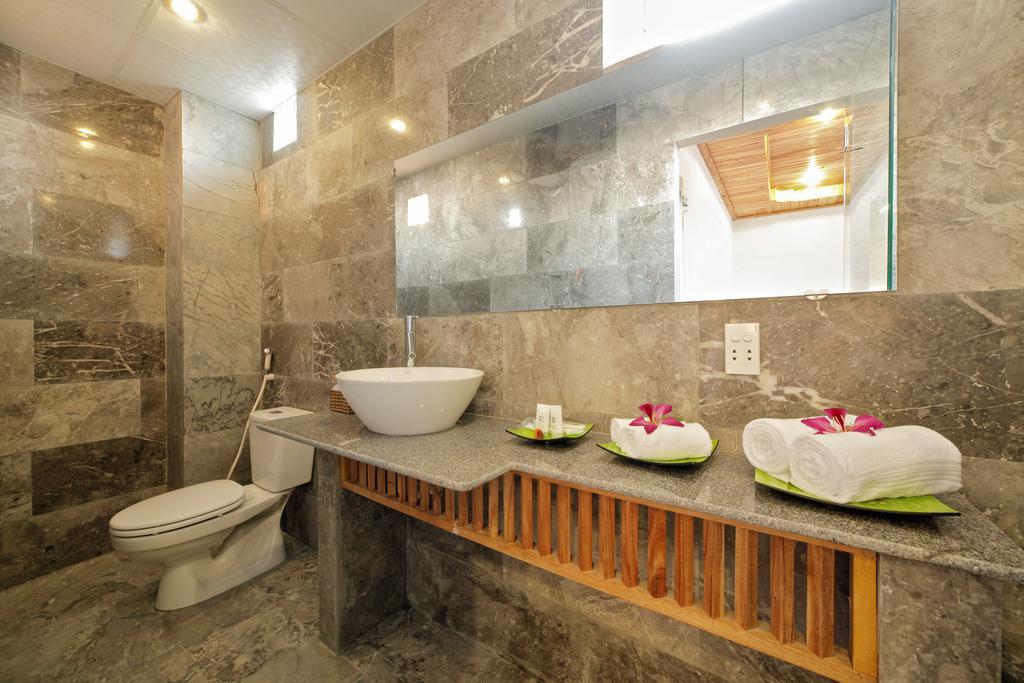 Ly Phuc Homestay Хойан Экстерьер фото